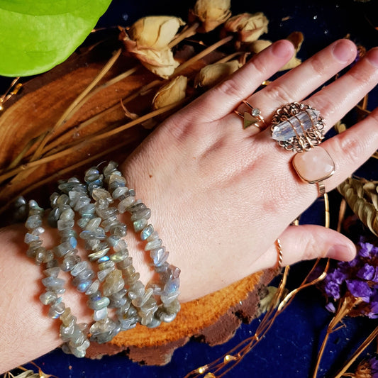 Labradorite - Crystal Chip Bracelet - Gemstone - Stretchy - One Size - Jewellery - Fashion