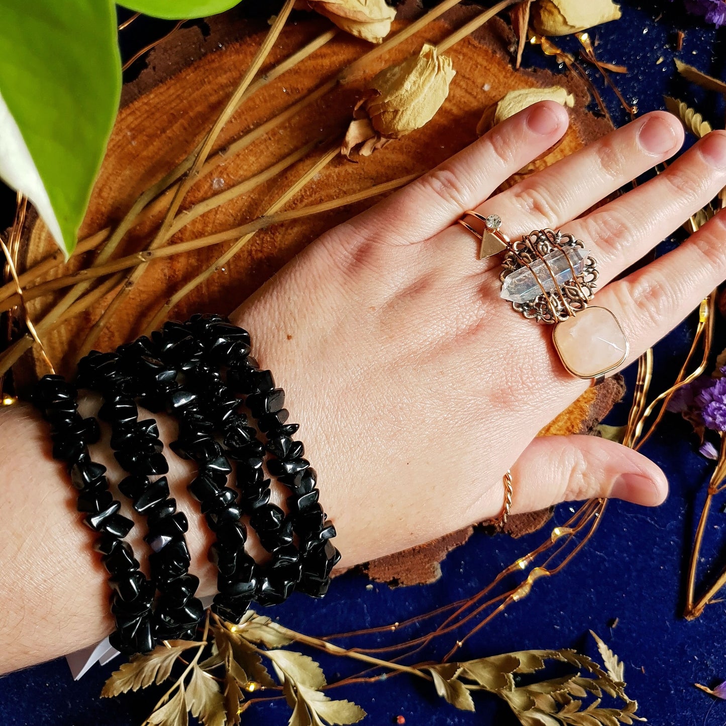 Black Onyx - Crystal Chip Bracelet - Gemstone - Stretchy - One Size - Jewellery - Fashion