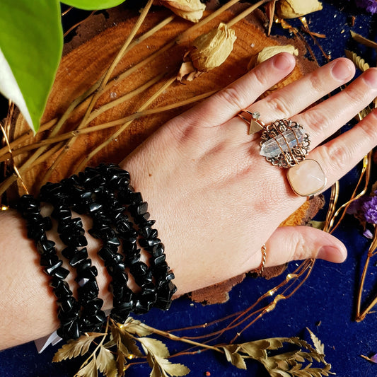 Black Onyx - Crystal Chip Bracelet - Gemstone - Stretchy - One Size - Jewellery - Fashion