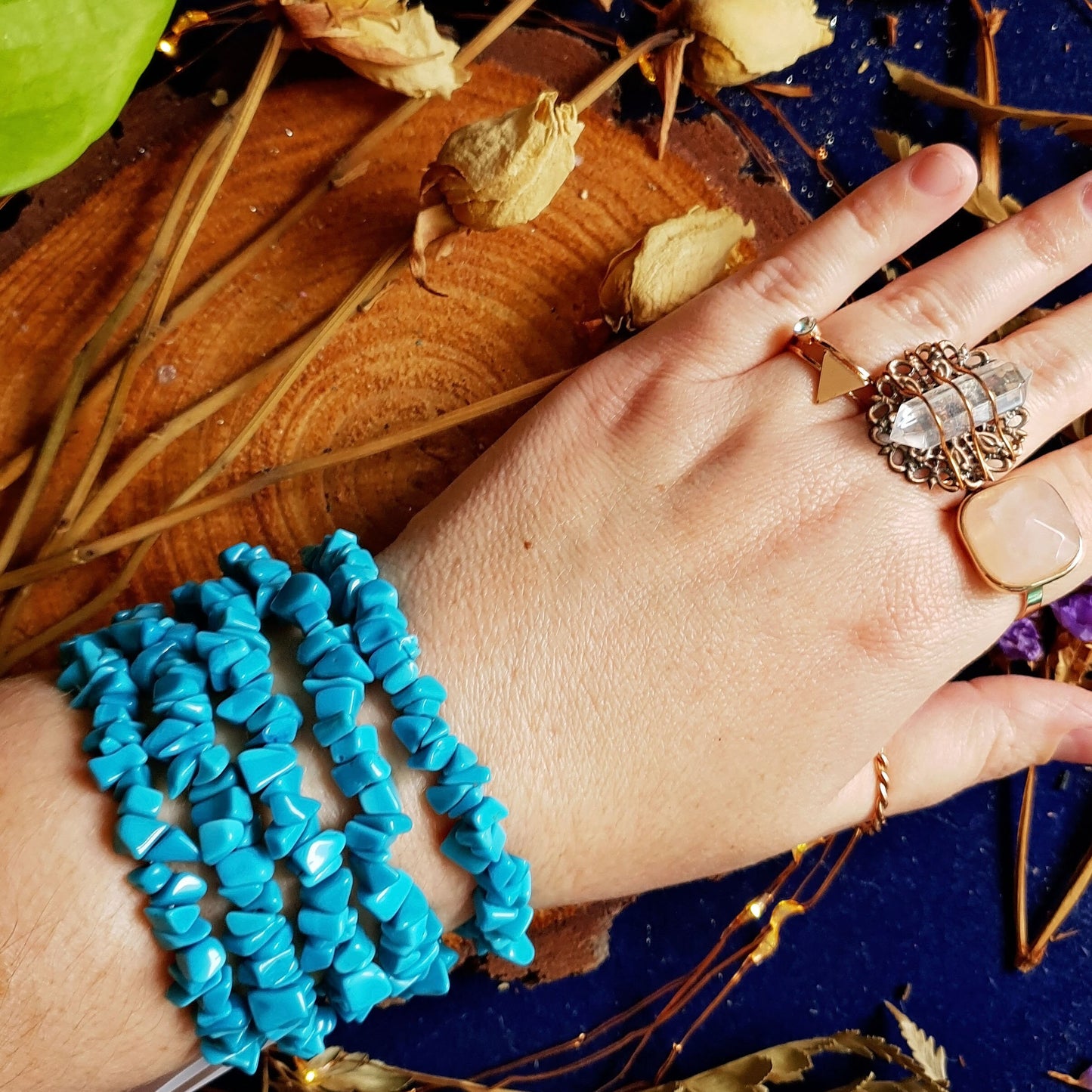 Blue Howlite - Turquoise - Turquenite - Crystal Chip Bracelet - Gemstone - Stretchy - One Size - Jewellery - Fashion