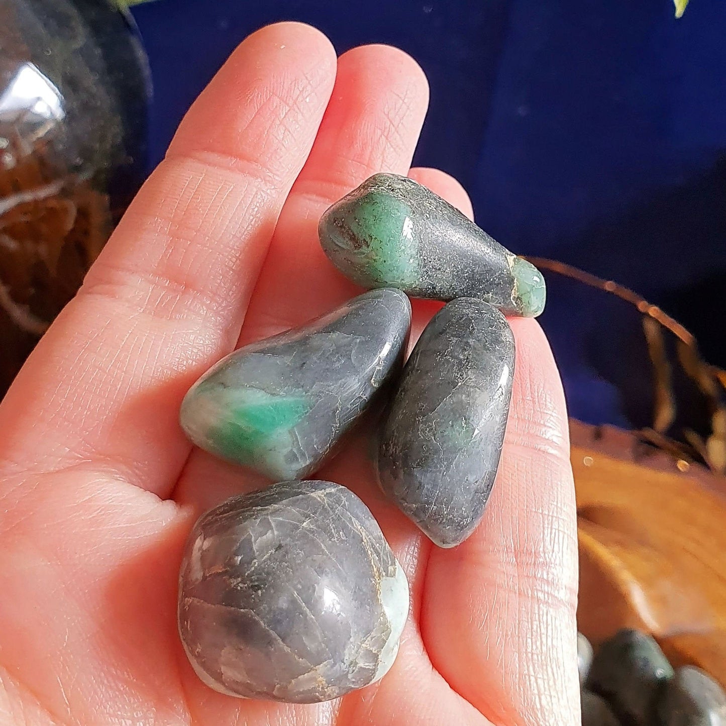 Emerald Tumbles - Tumble Stone -  Polished - Piece - Natural - Crystal - Gemstone - Rock